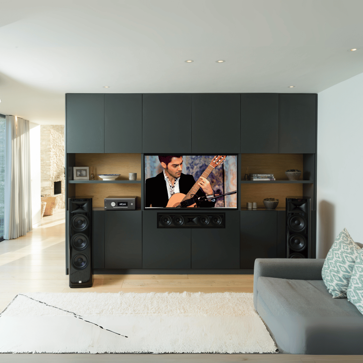 Arcam AVR5 7-channel AV Receiver