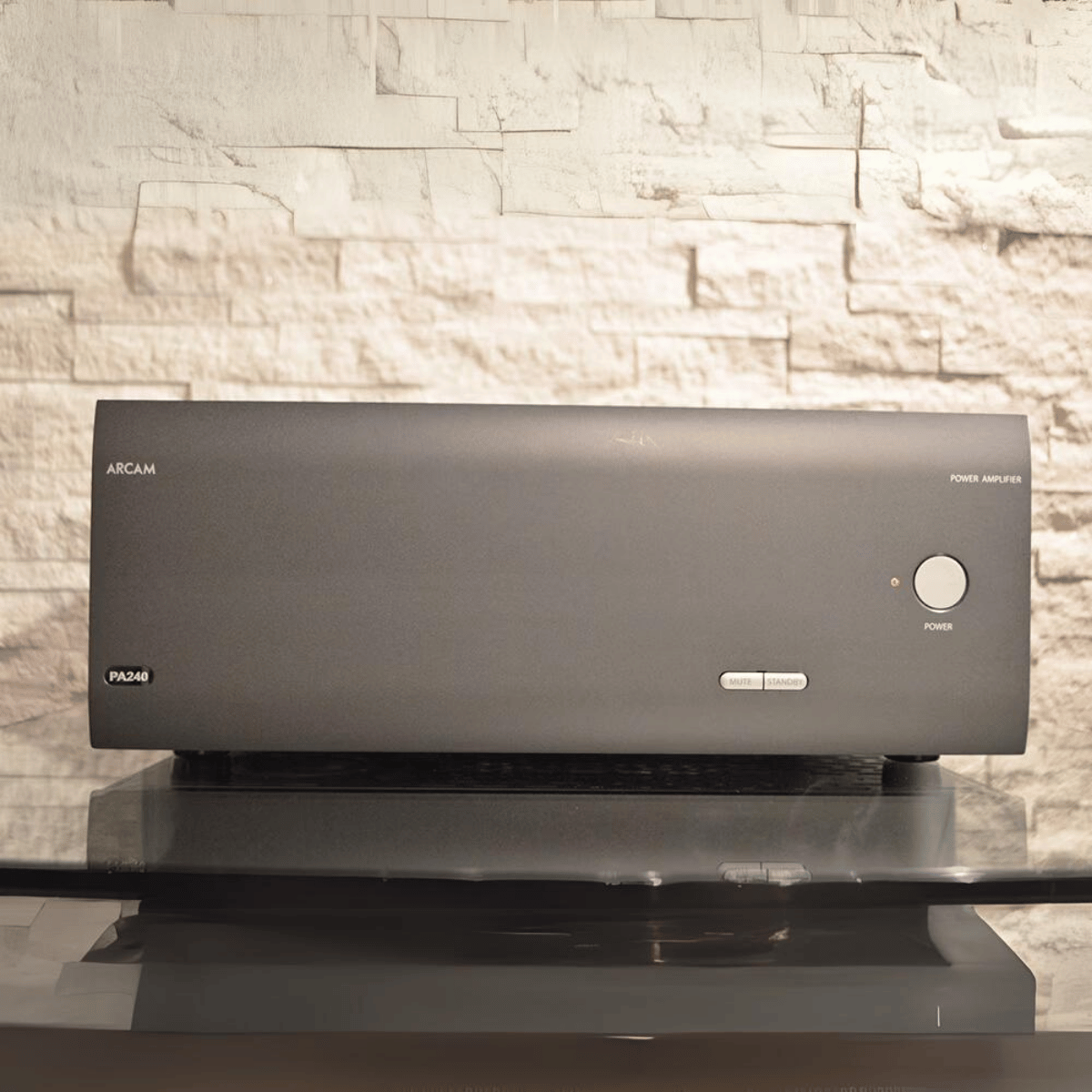 Arcam PA240 2-channel Power Amplifier