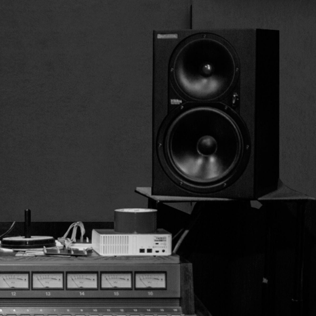 Artnovion Andrea Acoustic Absorber