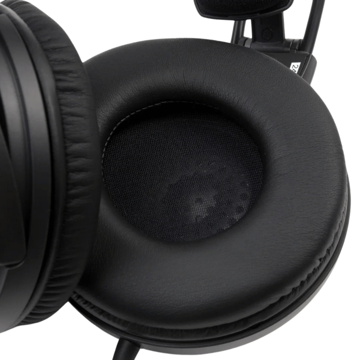 Audio-Technica ATH-A550Z Closed Back Headphones