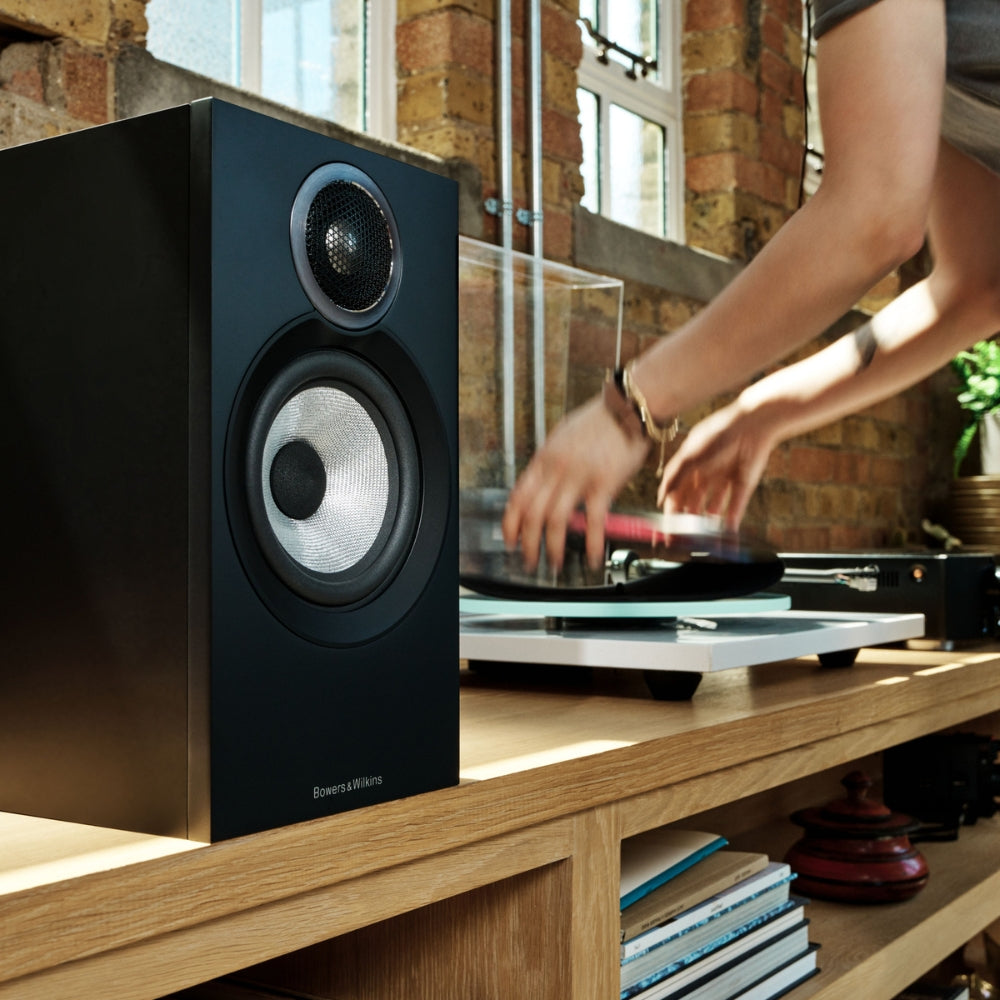 Bowers & Wilkins 607 S3 Bookshelf Speakers