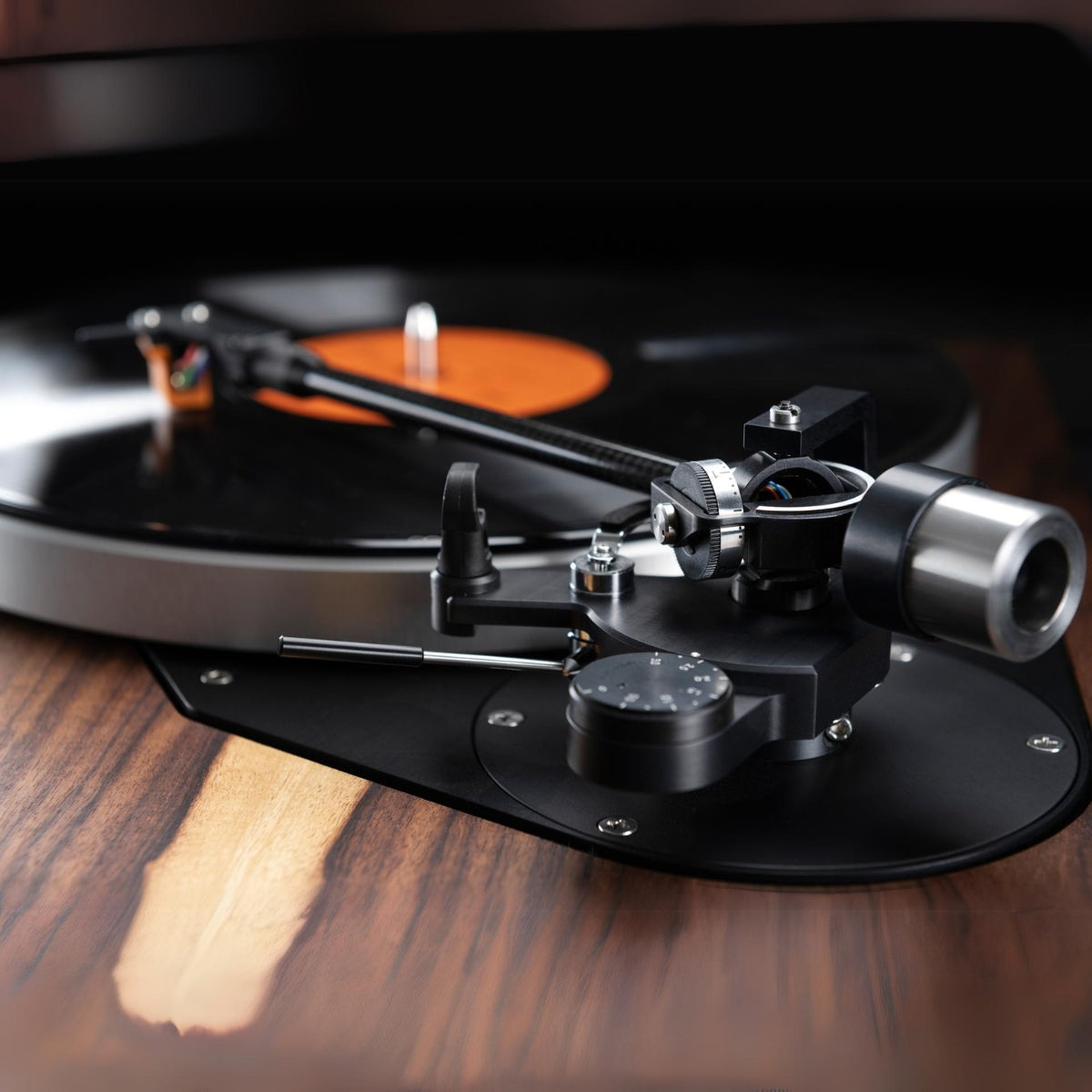 Dual Primus Maximus Turntable