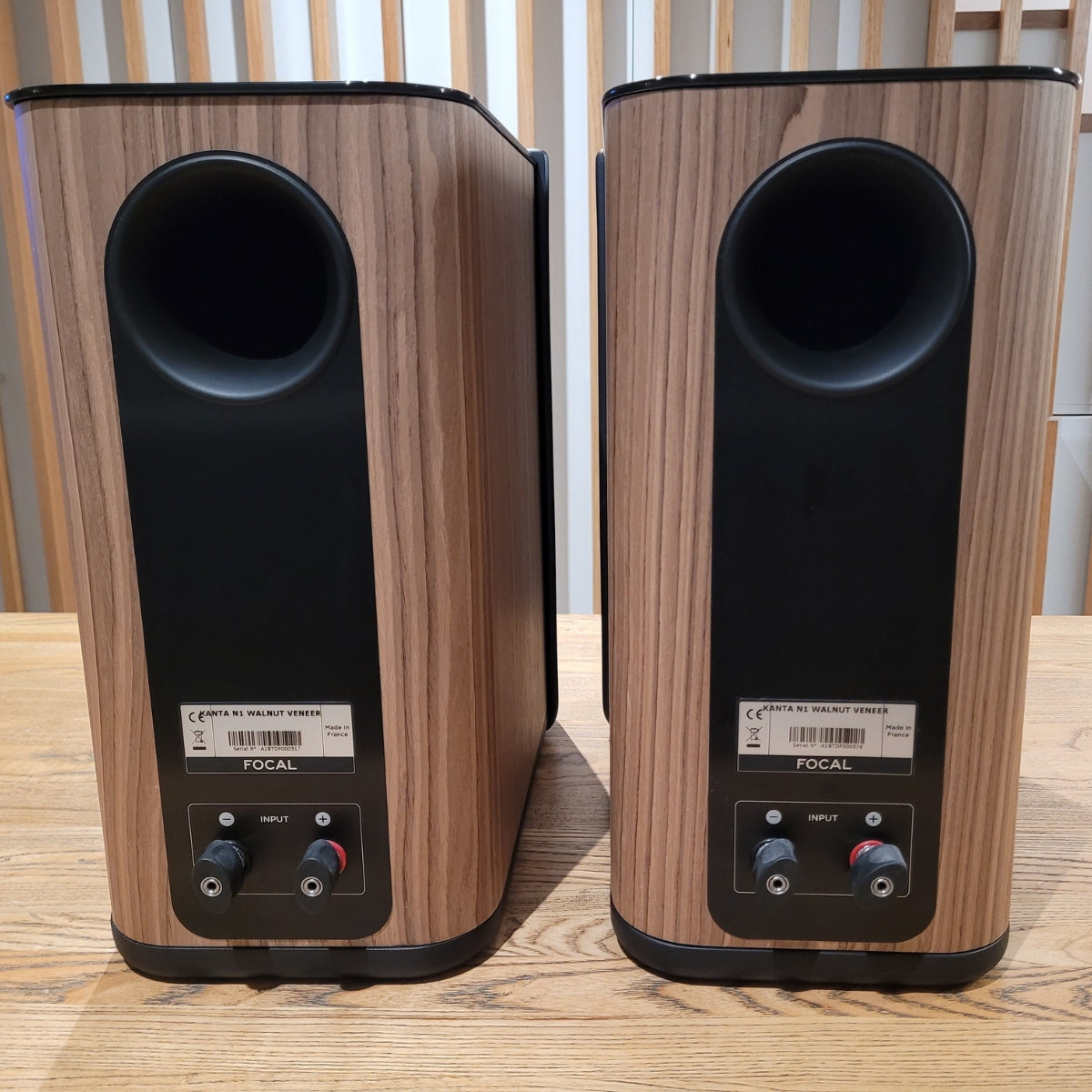 Focal Kanta N°1 2-way Bookshelf Speakers Black Mat #colour_Black_Walnut #stands_None