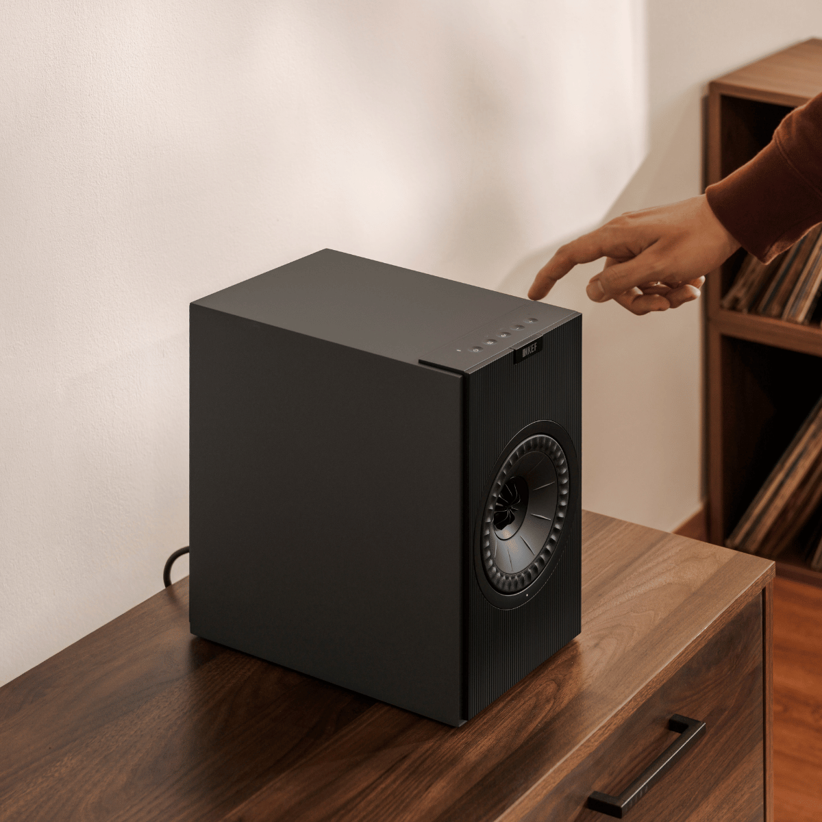 KEF Coda W Active Speakers #colour_Dark Titanium