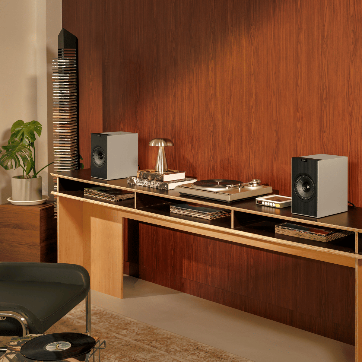 KEF Coda W Active Speakers #colour_Nickel Grey