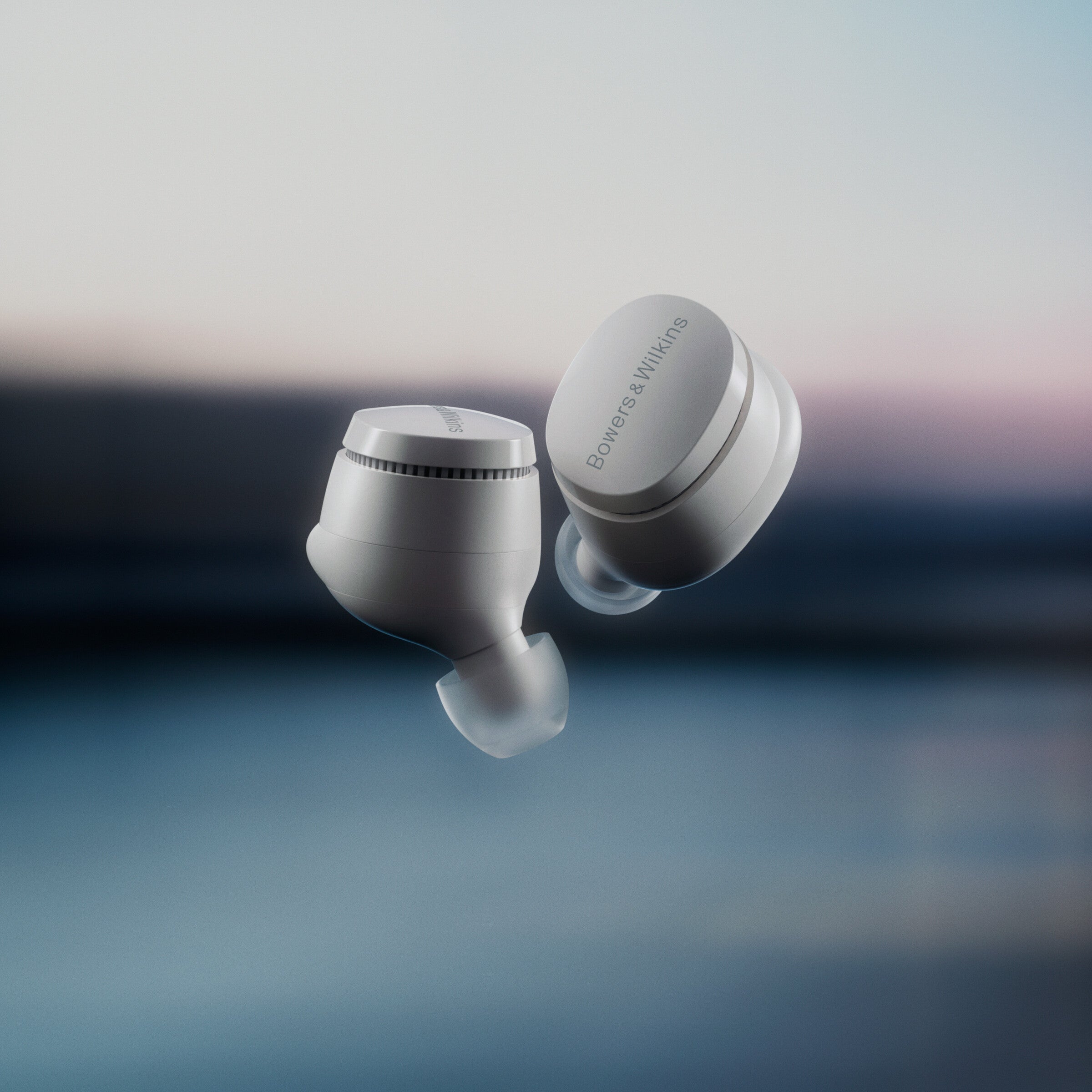 Bowers and Wilkins Pi6 Active Noise Cancelling In-ear headphones #colour_cloud grey