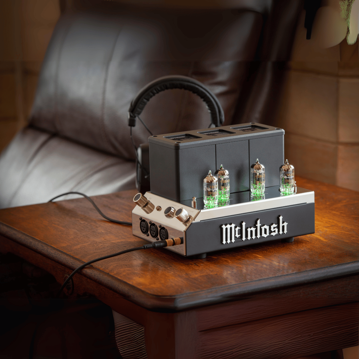 McIntosh MHA200 Vacuum Tube Headphone Amplifier