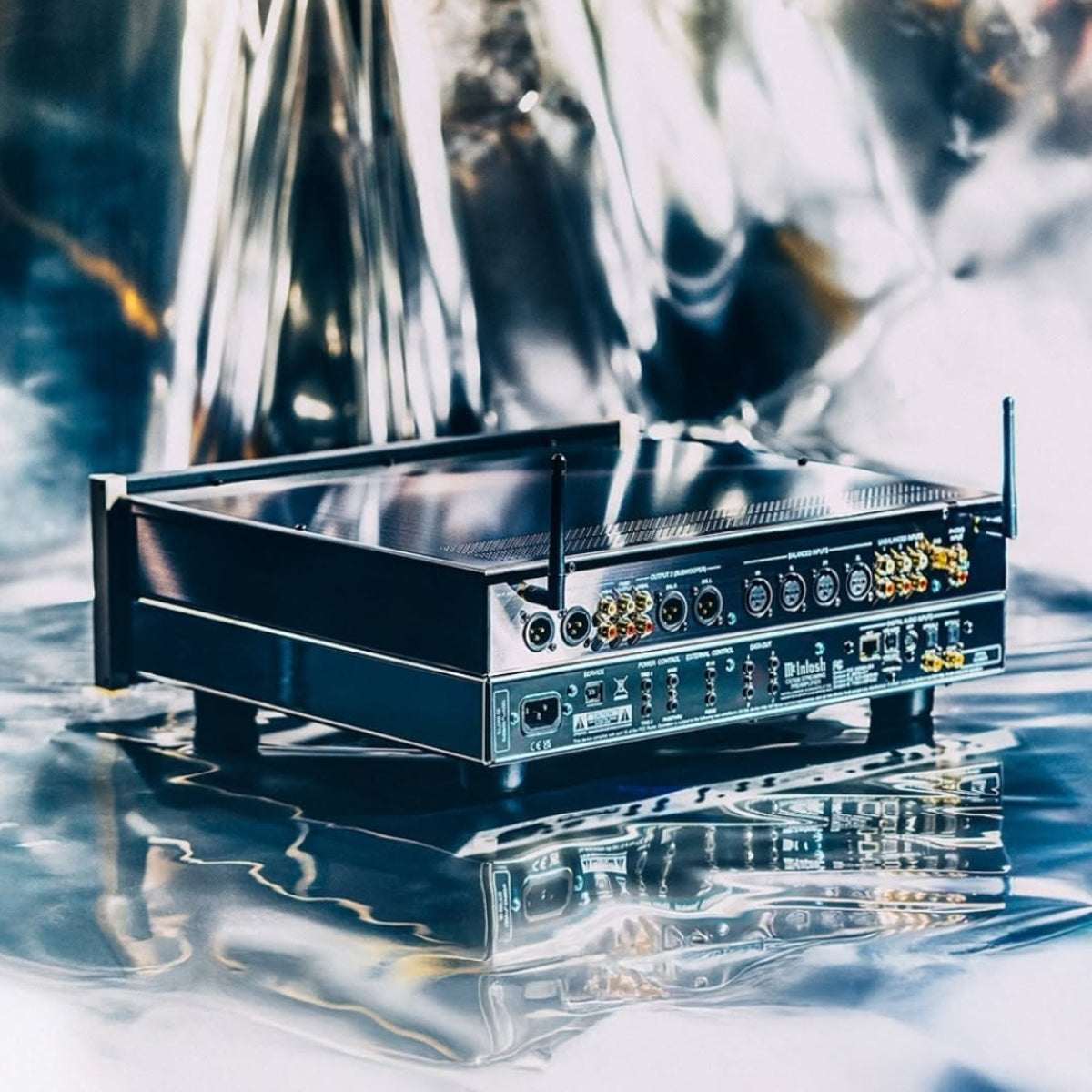 McIntosh CS7500 2-Channel Streaming Preamplifier