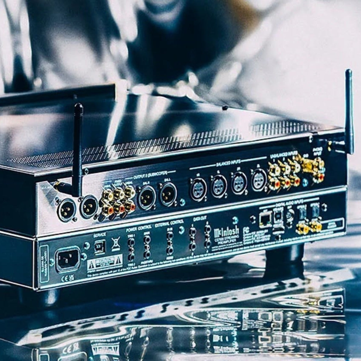 McIntosh CS7500 2-Channel Streaming Preamplifier
