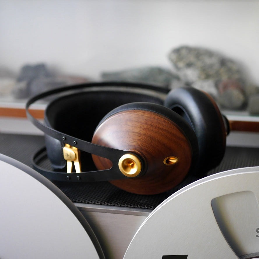 Meze 99 Classic Headset #Colour_gold & walnut