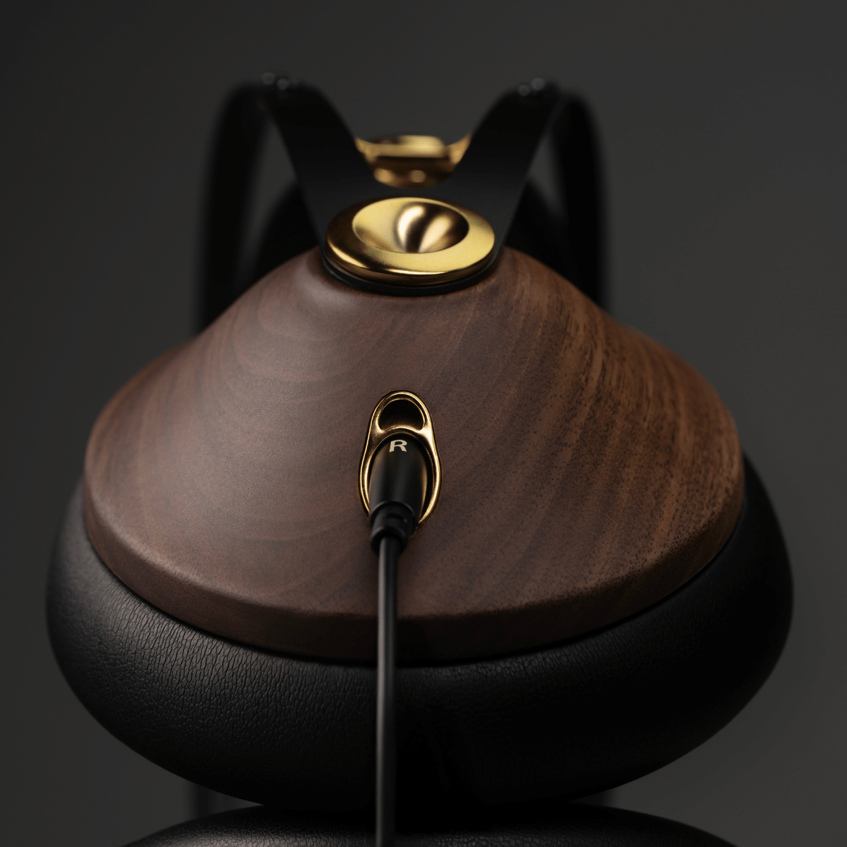 Meze 99 Classics V2 Closed Back Headphones