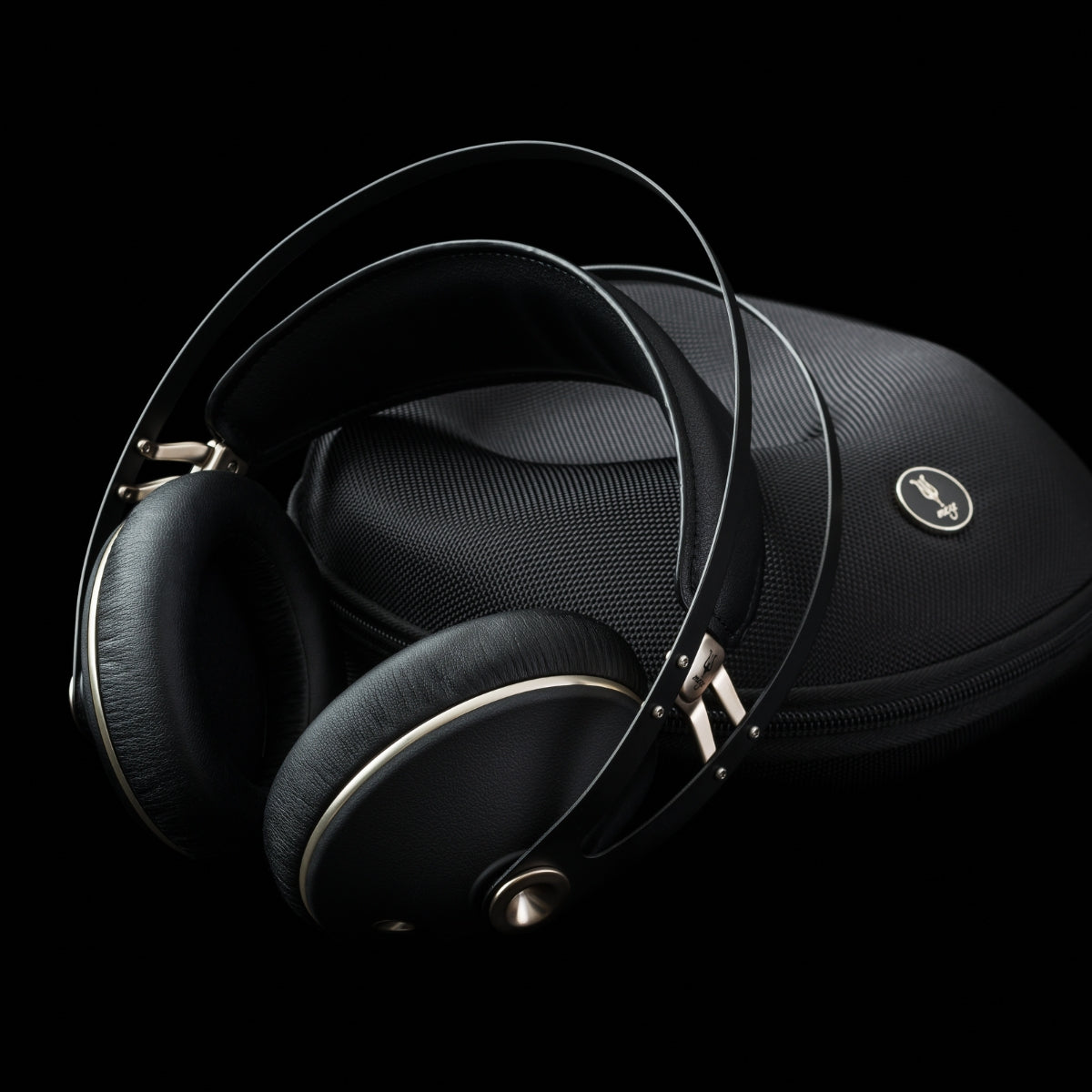 Meze 99 Neo Closed Back Headphones