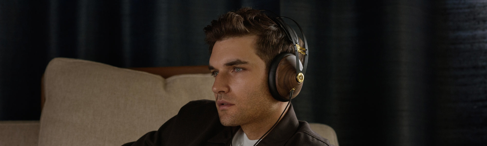 Meze 99 Classics V2 Closed Back Headphones