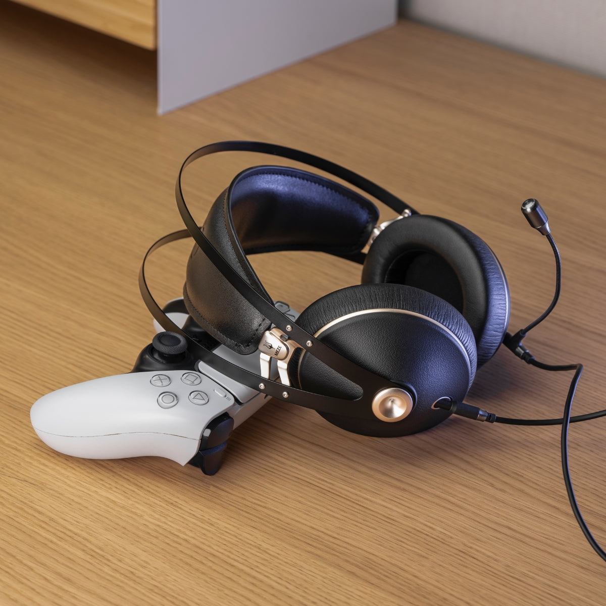 Meze 99 Neo Closed Back Headset with Mic