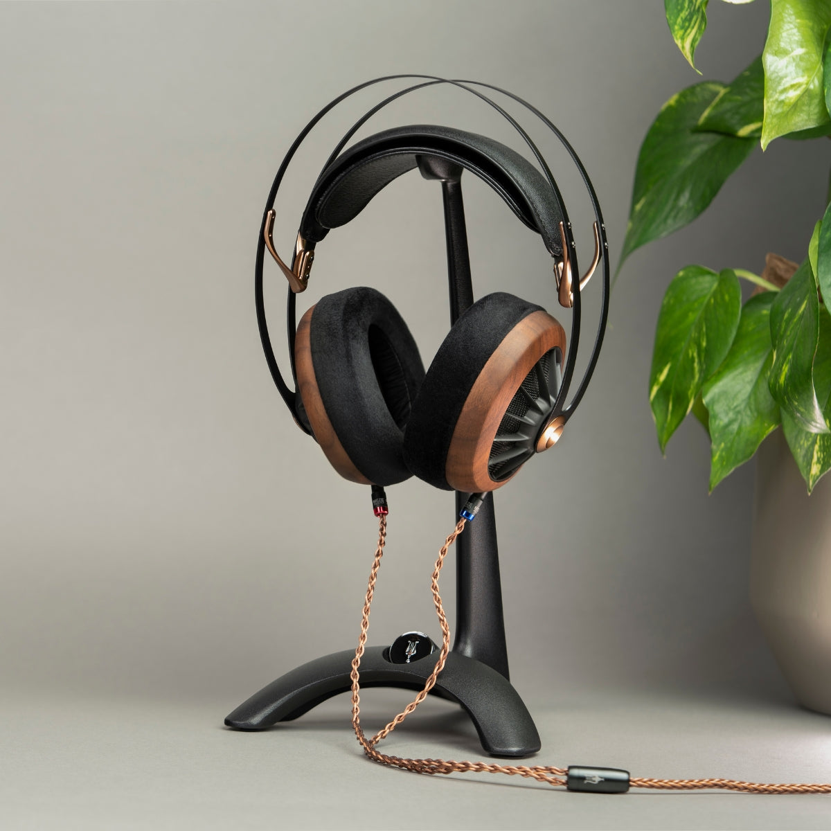 Meze Manta Headphone Stand