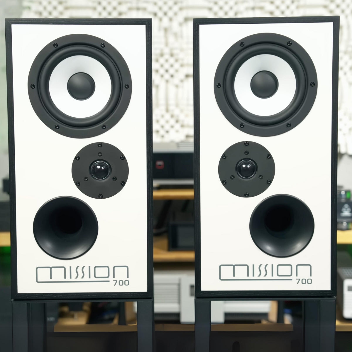 Mission 700 Speakers #colour_black