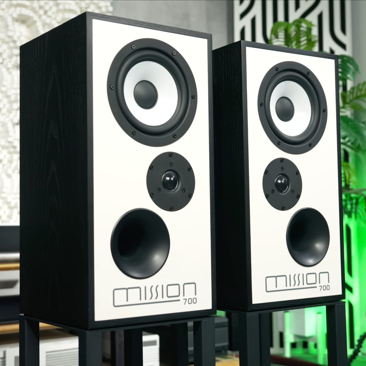 Mission 700 Speakers #colour_black