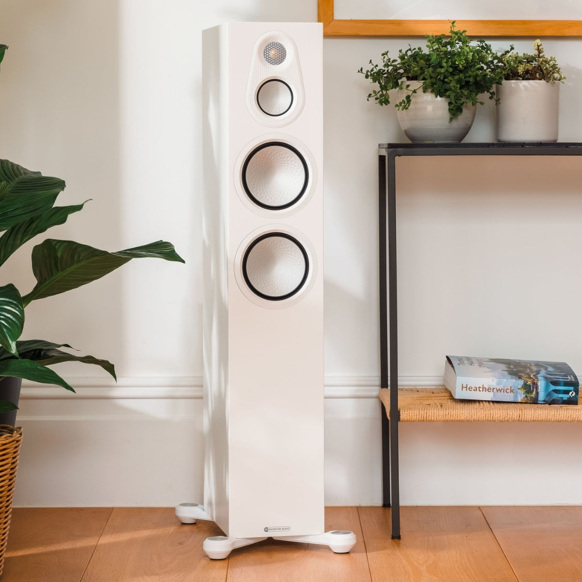 Monitor Audio Silver 300 (8G) Floorstanding Speakers