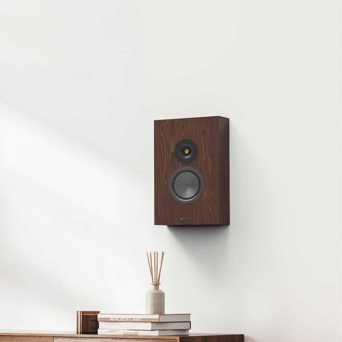 Monitor Audio Silver On-Wall (8G) Speaker
