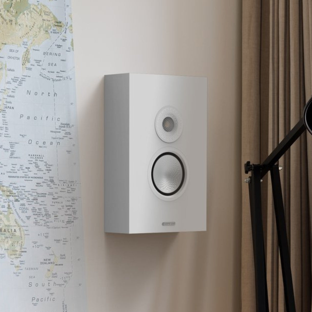 Monitor Audio Silver On-Wall (8G) Speaker