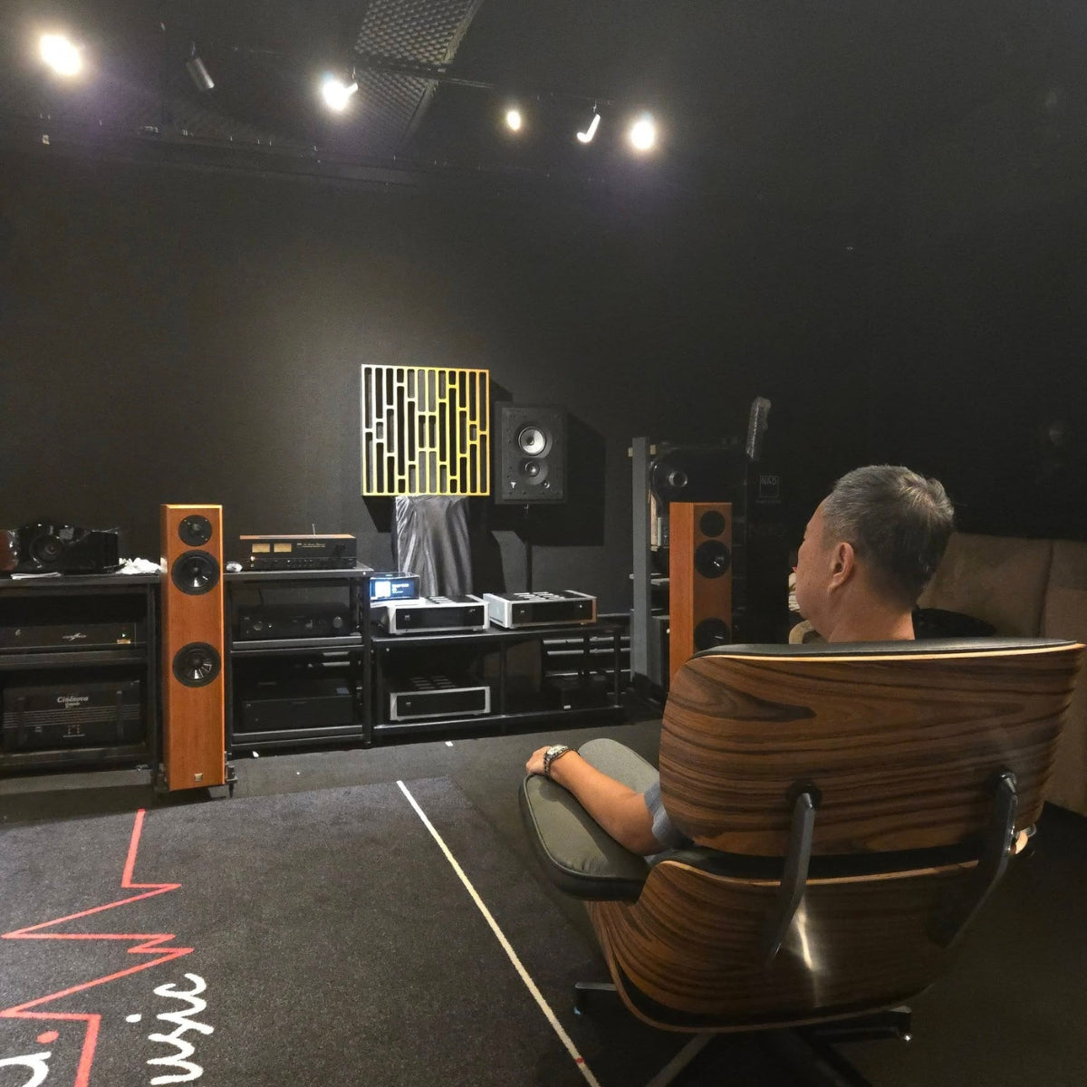 NAD M28 Seven Channel Power Amplifier
