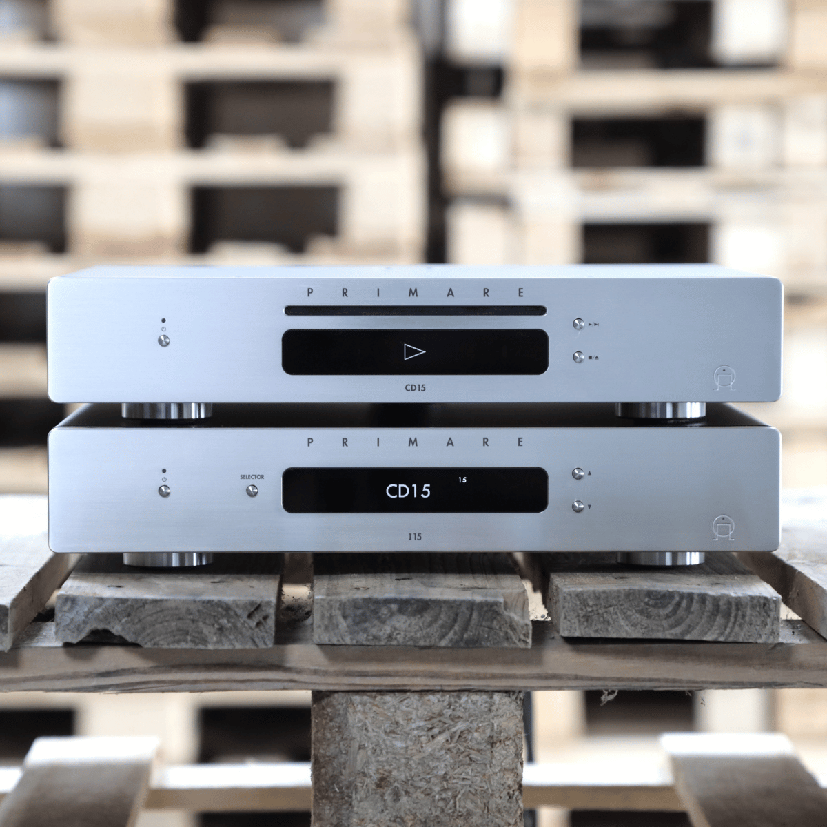 Primare I15 Prisma Streaming Amplifier Lifestyle