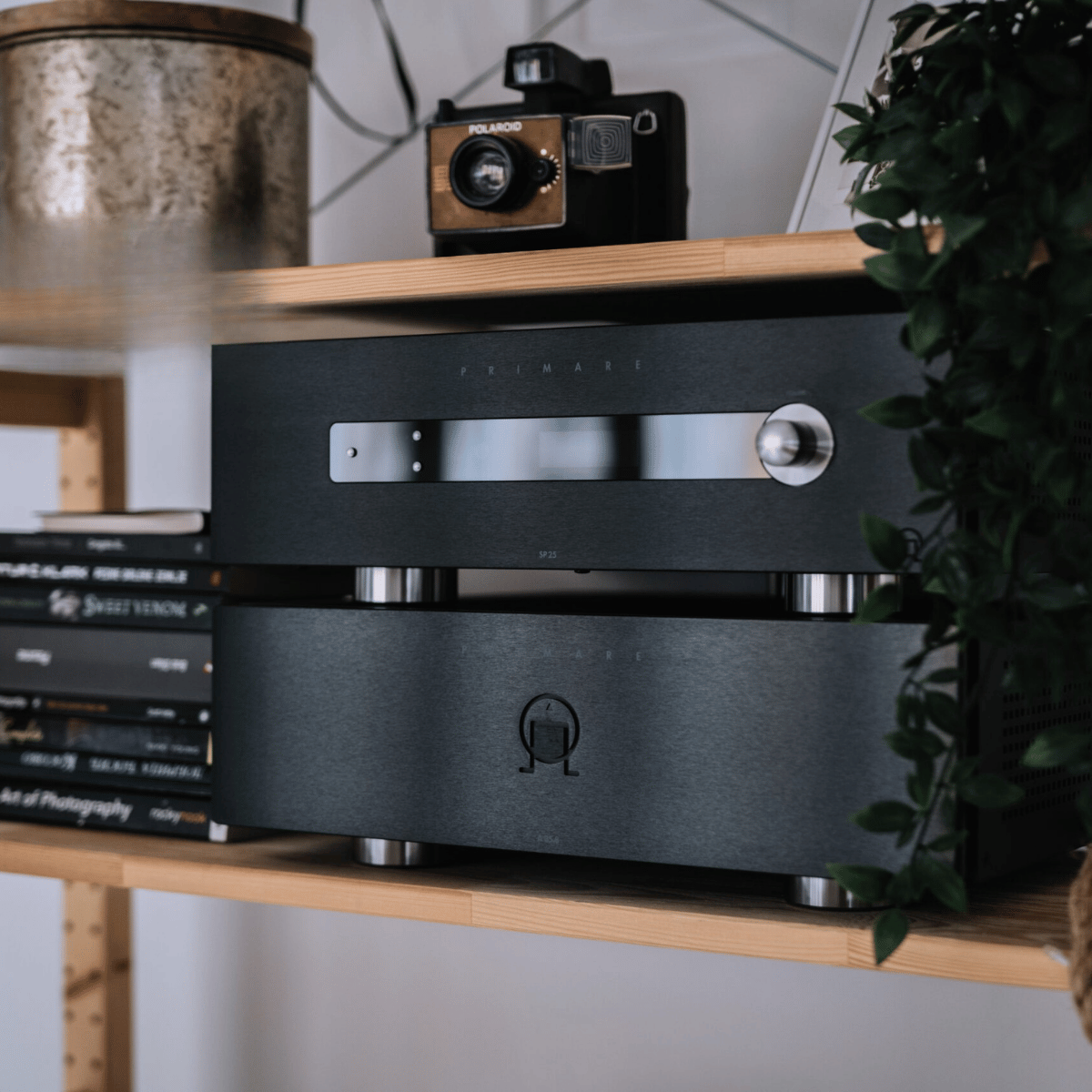 Primare SP25 Prisma 11-channel AV Preamplifier Lifestyle