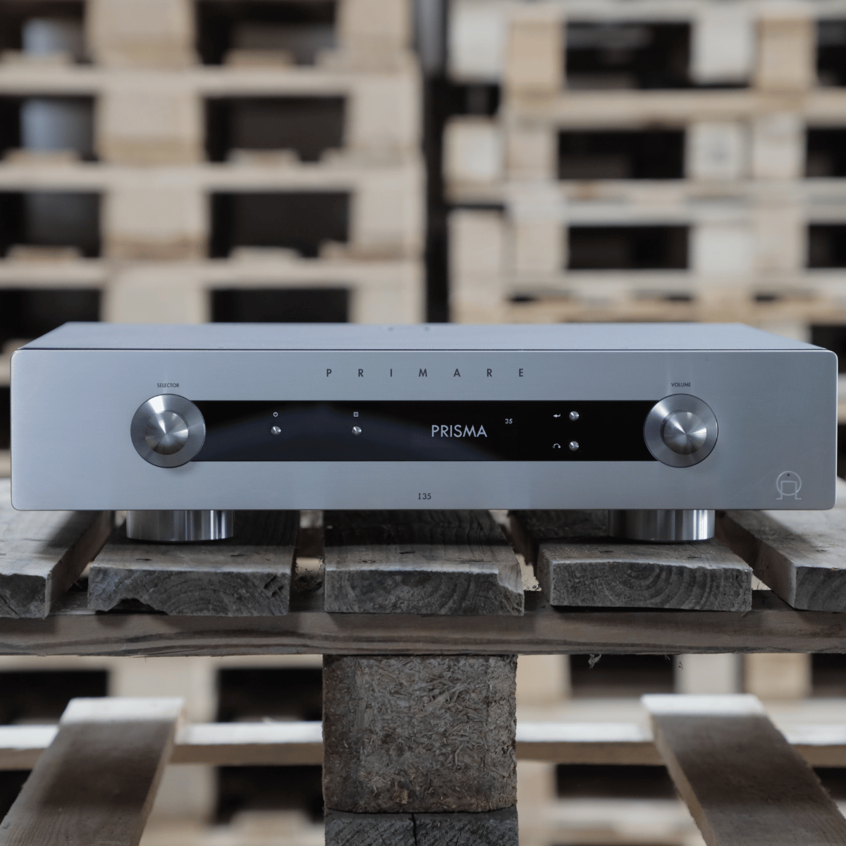 Primare I35 Prisma Streaming Amplifier Lifestyle