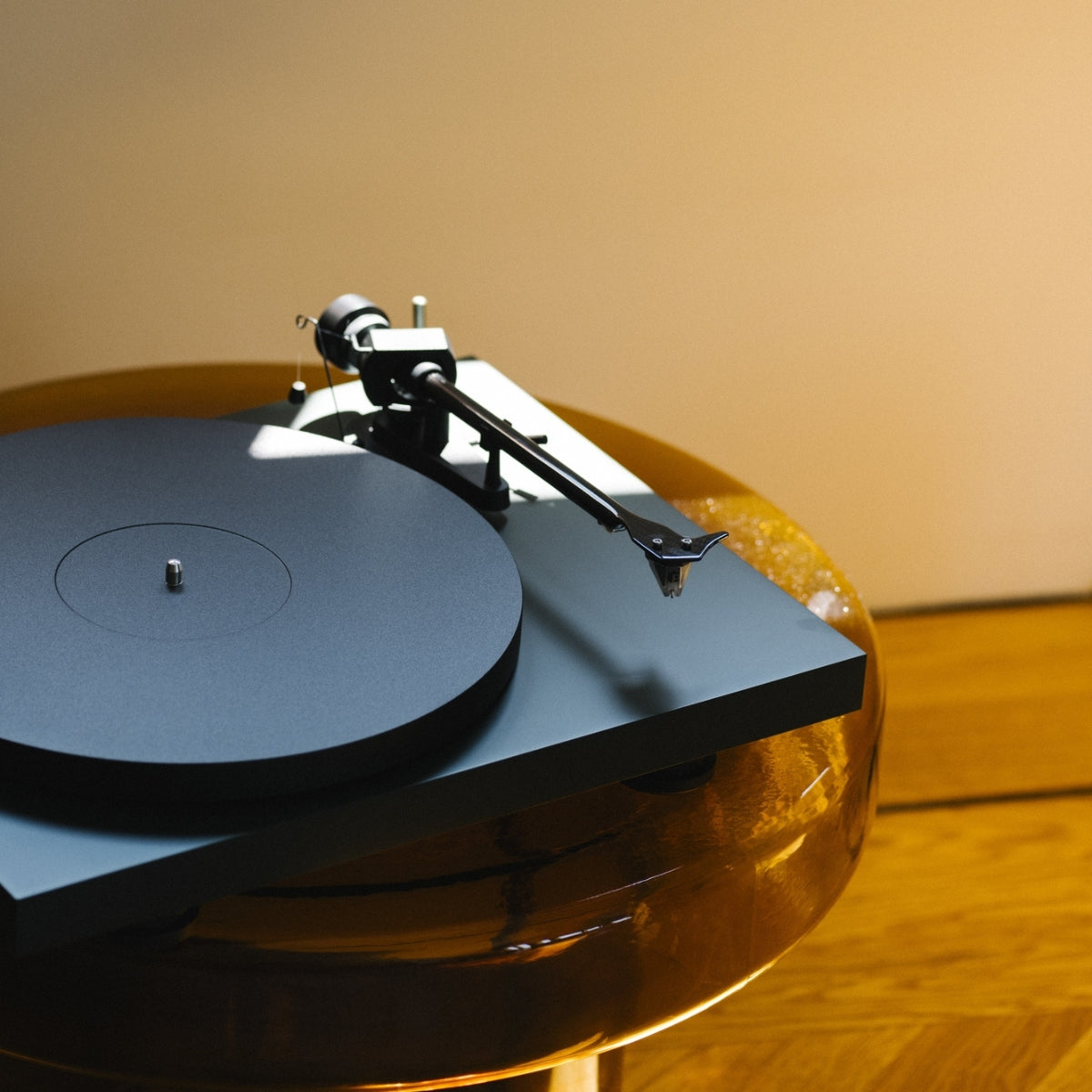 Pro-Ject Debut Evo 2 Turntable #colour_Satin Black