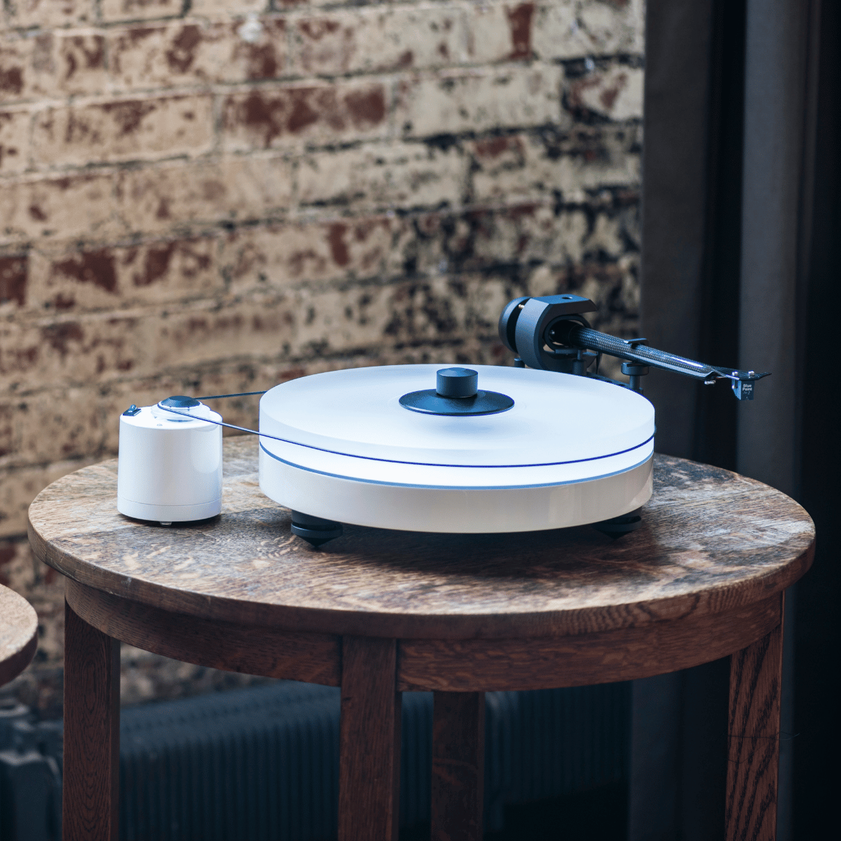 Pro-Ject RPM 5 Carbon Turntable