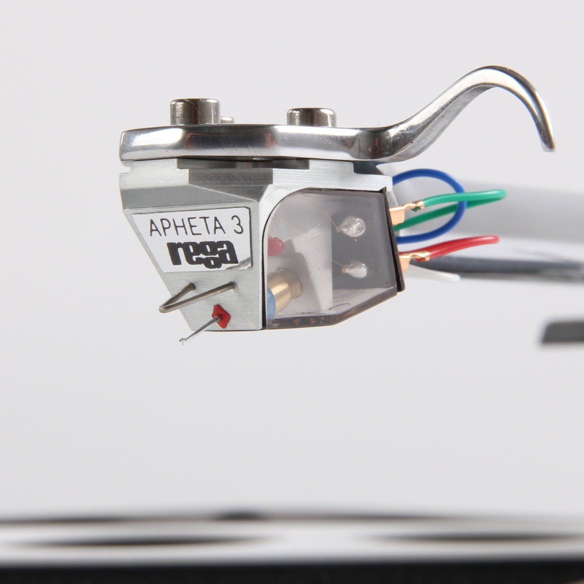 Rega Planar 10 Turntable