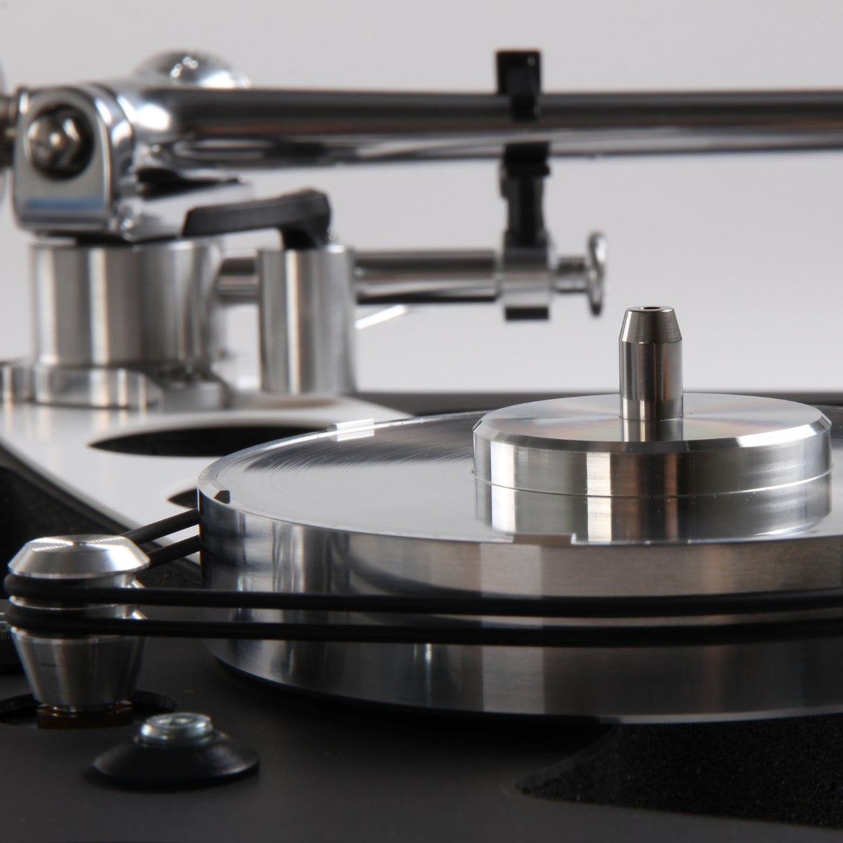Rega Planar 10 Turntable