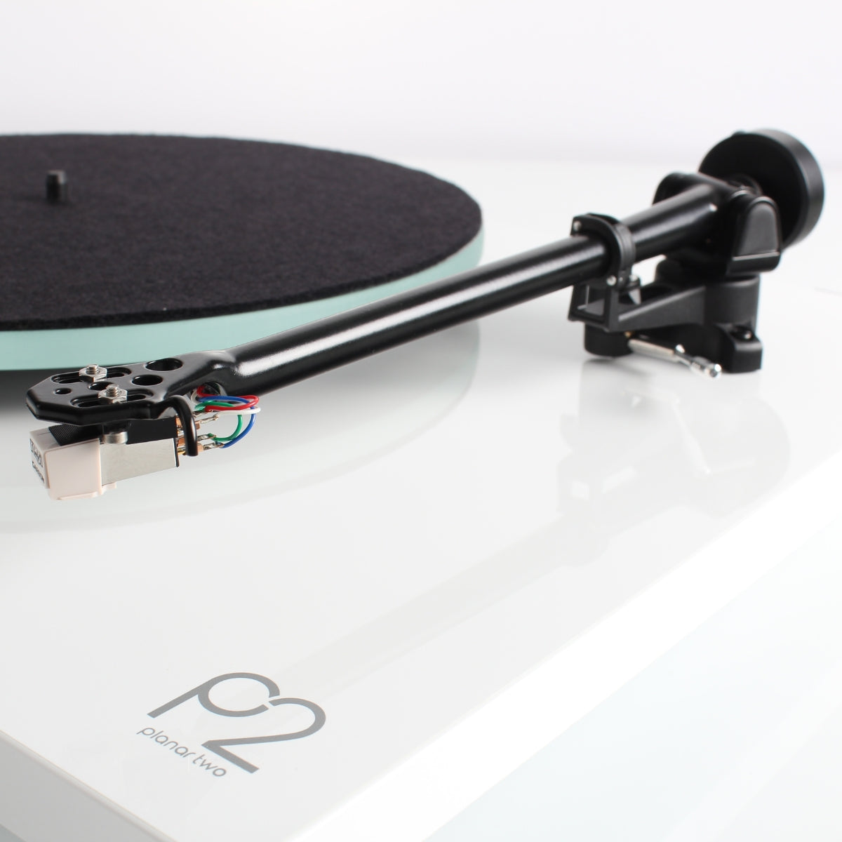 Rega Planar 2 Turntable #colour_high gloss white
