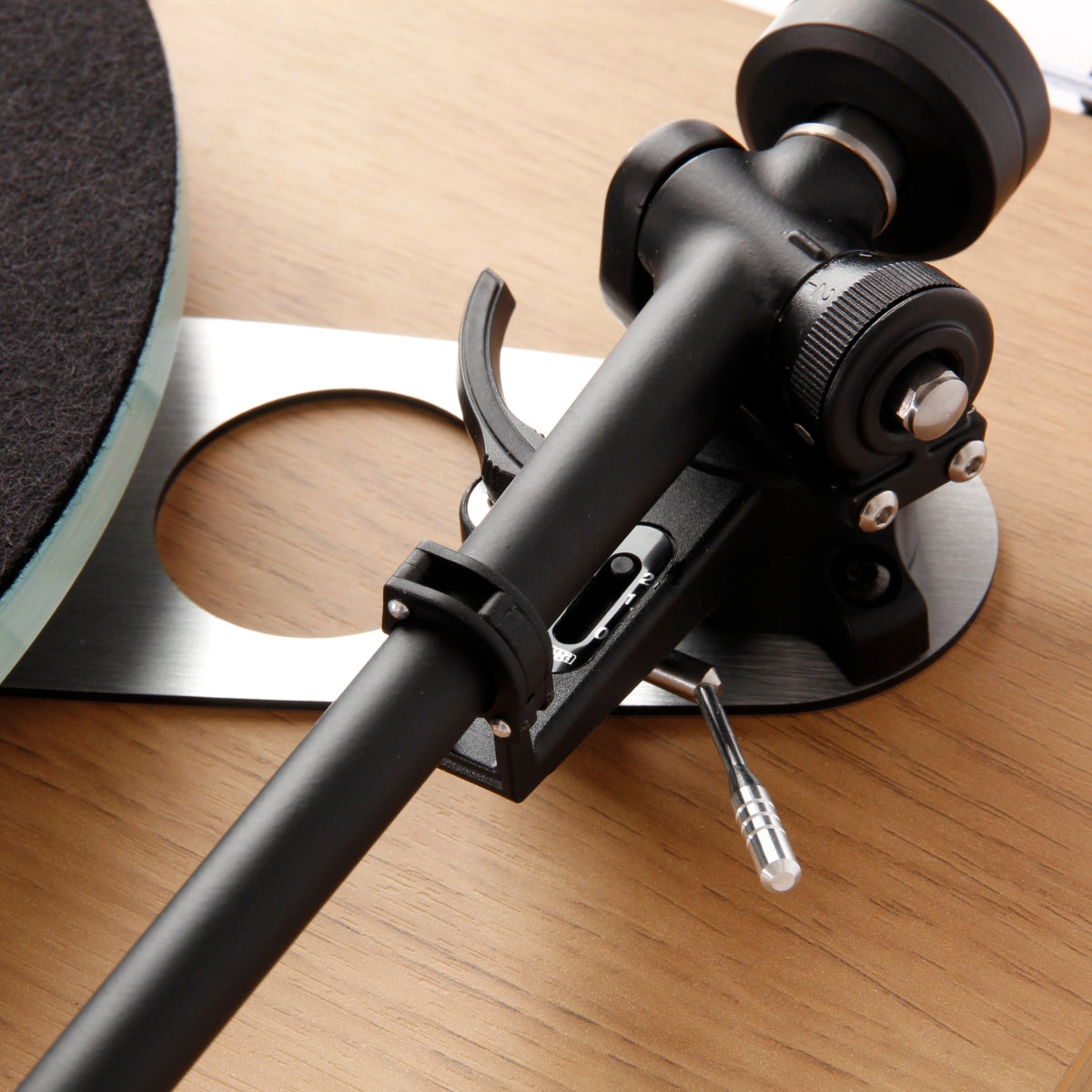 Rega Planar 3 Turntable oak #colour_oak