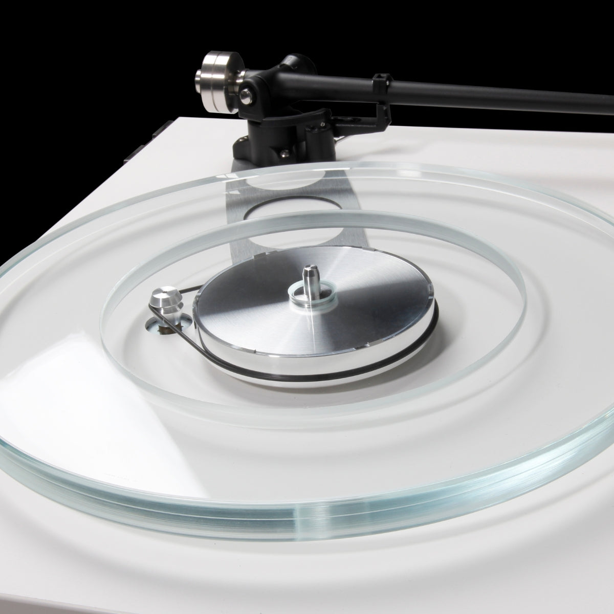 Rega Planar 6 Turntable - Matte White #colour_matte white