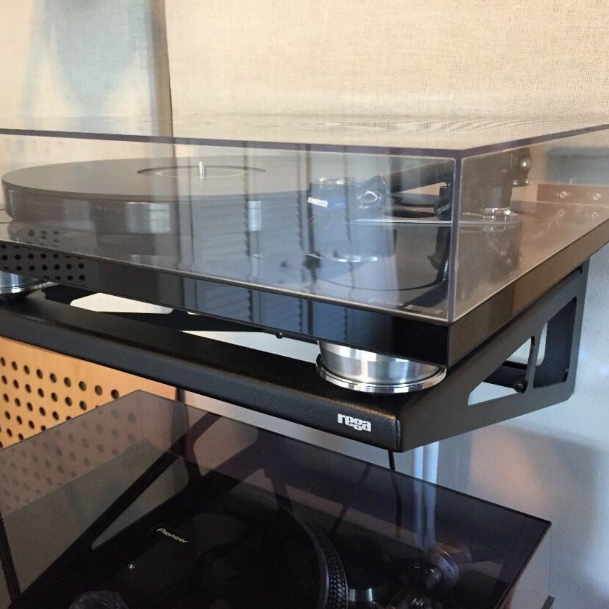 Rega Turntable Wall Bracket