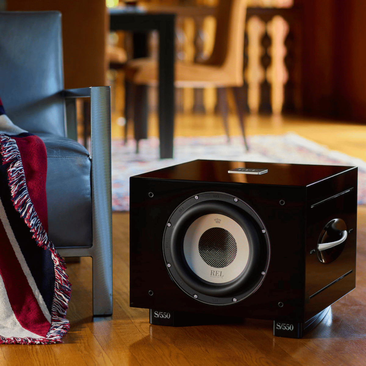 Rel S/550 Subwoofer #colour_Piano Black Lacquer