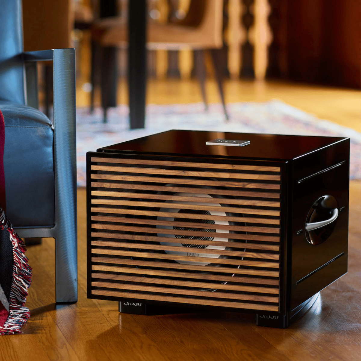 Rel S/550 Subwoofer #colour_Piano Black Lacquer
