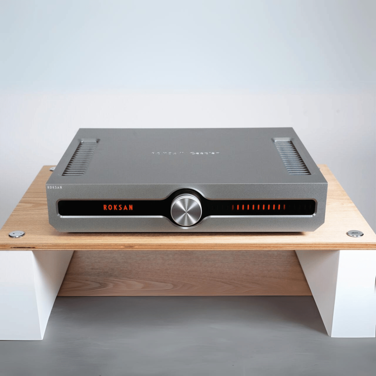 Roksan Caspian 4G Integrated Amplifier Silver #colour_silver