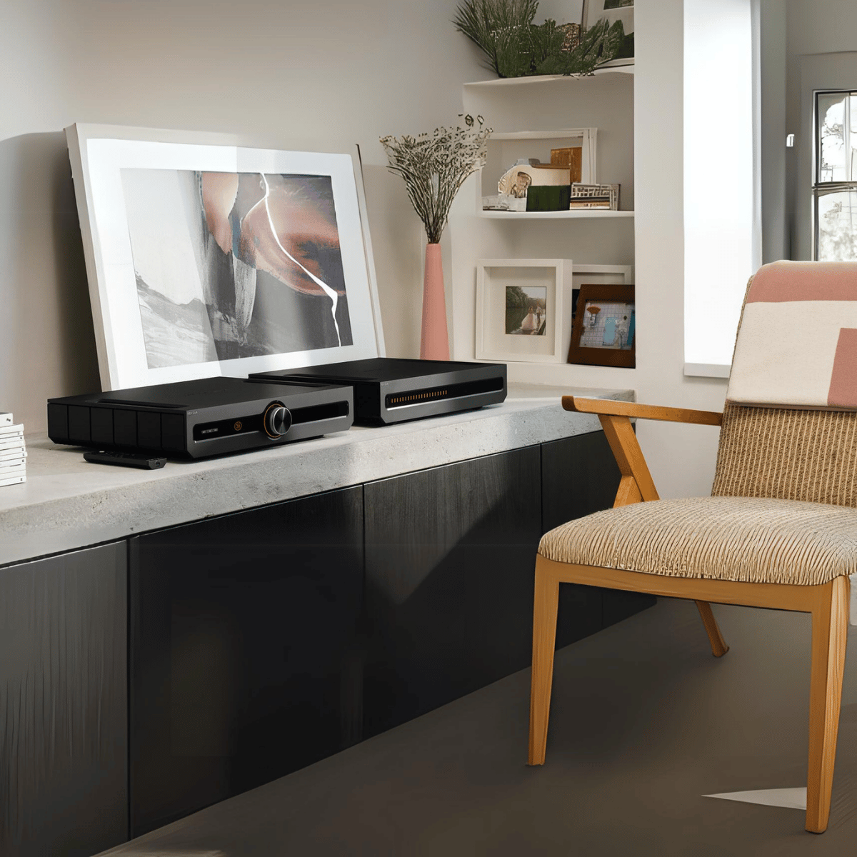 Roksan Caspian 4G Streaming Amplifier Black #colour_black