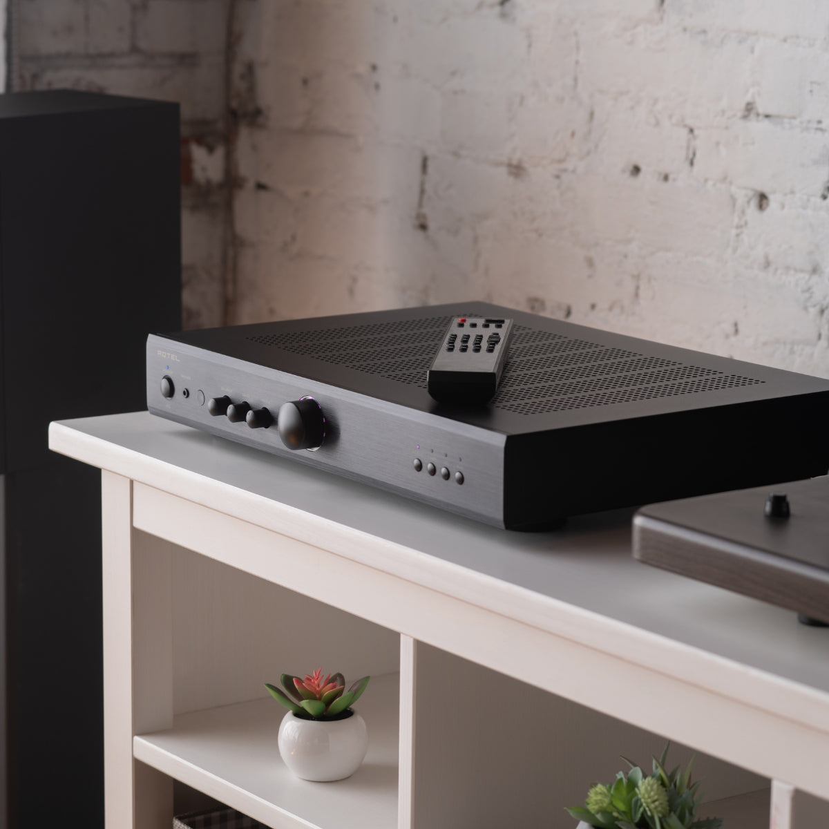 Rotel A8 Integrated Stereo Amplifier #colour_black