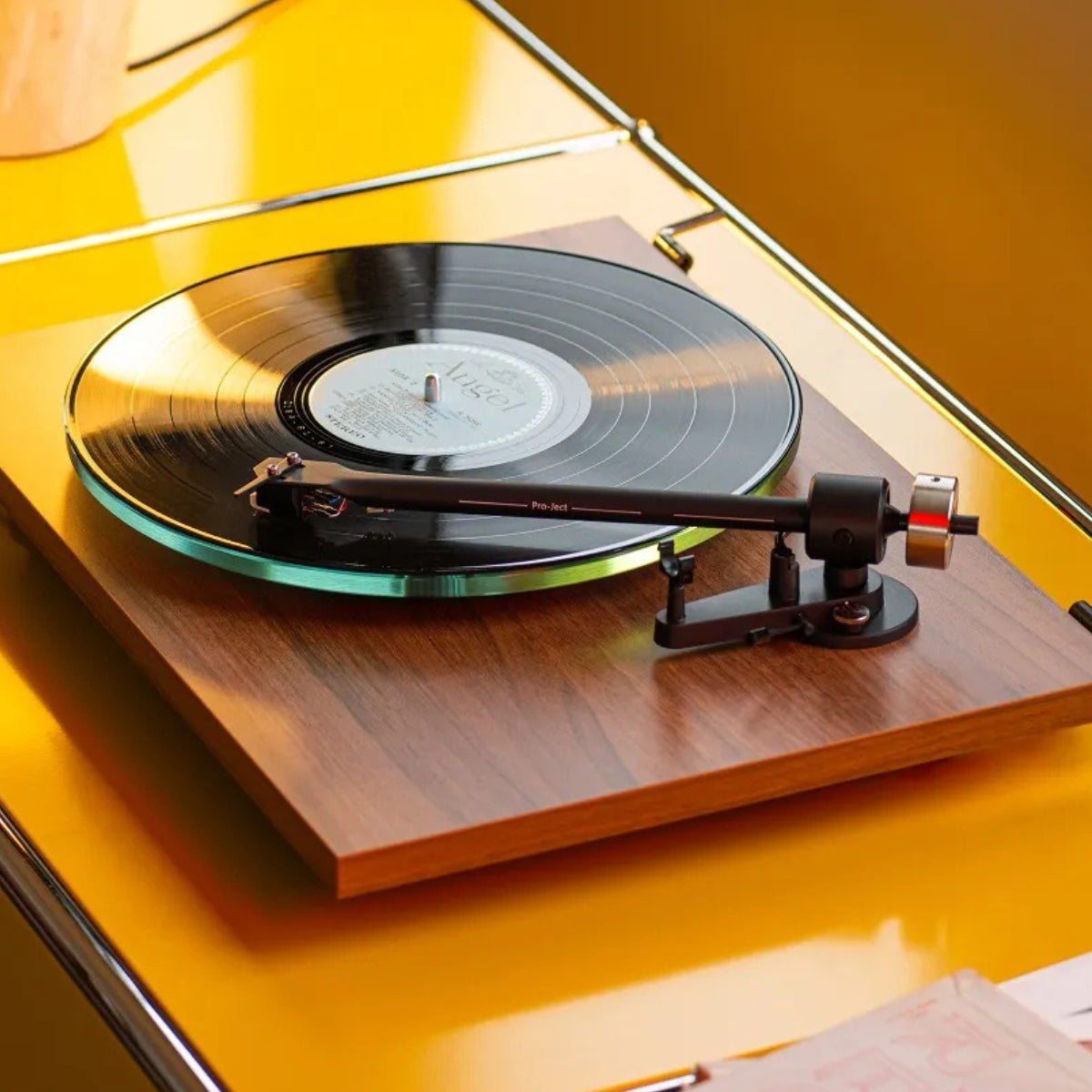 Ruark Pack 2 - MR1 Mk3 Desktop Speakers, RS1 Subwoofer & Pro-Ject T2 Turntable
