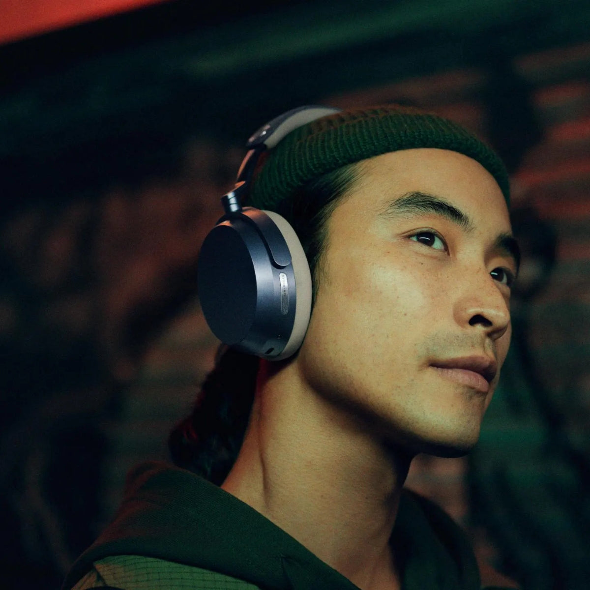 Sennheiser Momentum 5 Wireless Over-ear Headphones