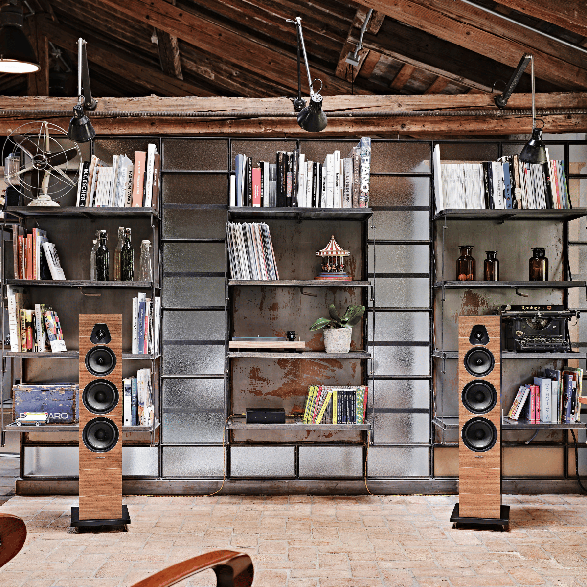 Sonus Faber Lumina V Floorstanding Speakers #colour_walnut