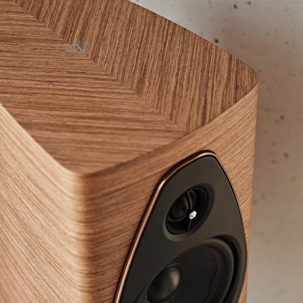 Sonus Faber Sonetto I G2 Bookshelf Speakers #colour_walnut