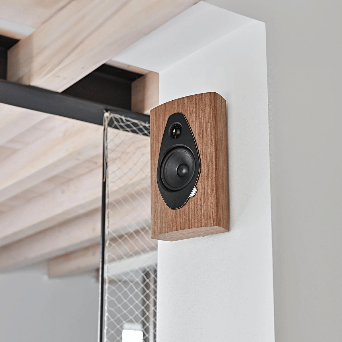 Sonus Faber Sonetto Wall G2 On-wall Speakers #colour_walnut