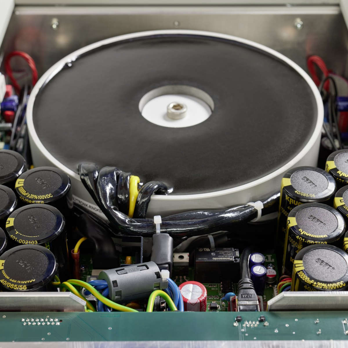 T+A A 3100 HV Reference Stereo Power Amplifier