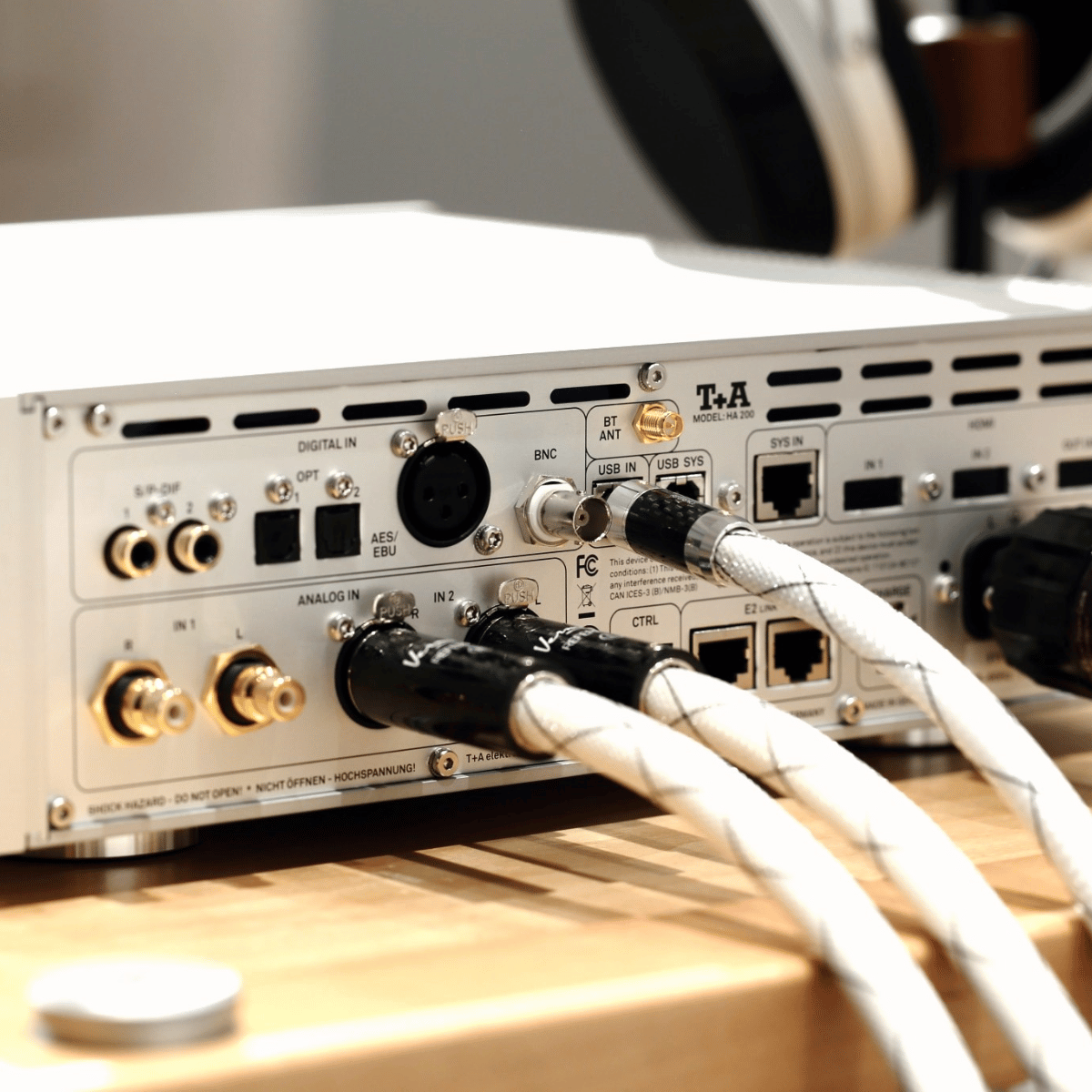 T+A Hi-Fi HA 200 Headphone Amplifier Silver #colour_silver