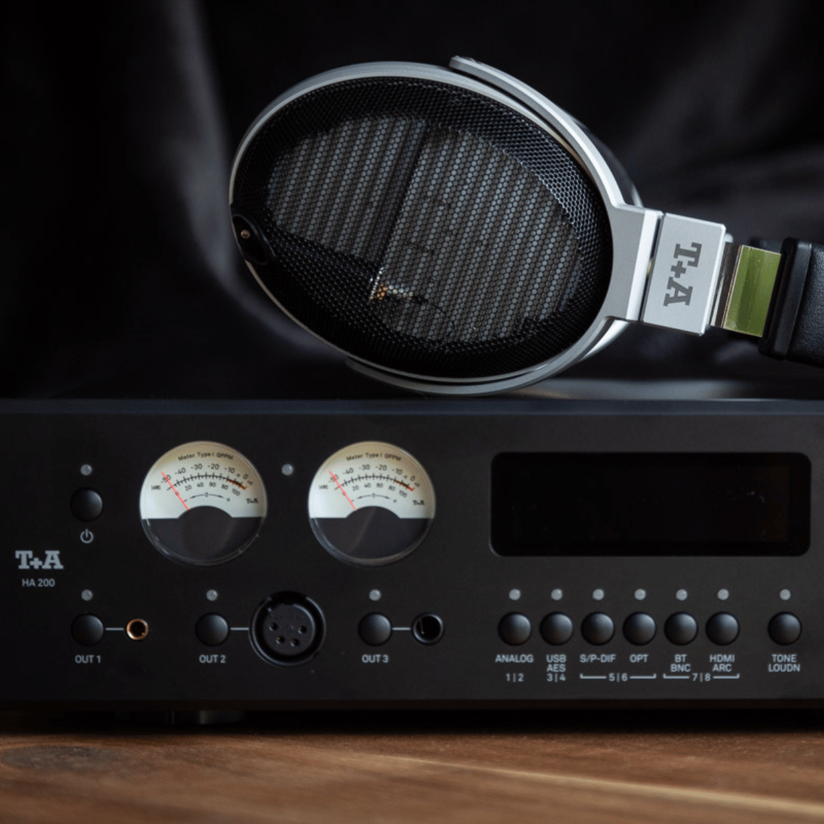 T+A Hi-Fi HA 200 Headphone Amplifier Black #colour_black