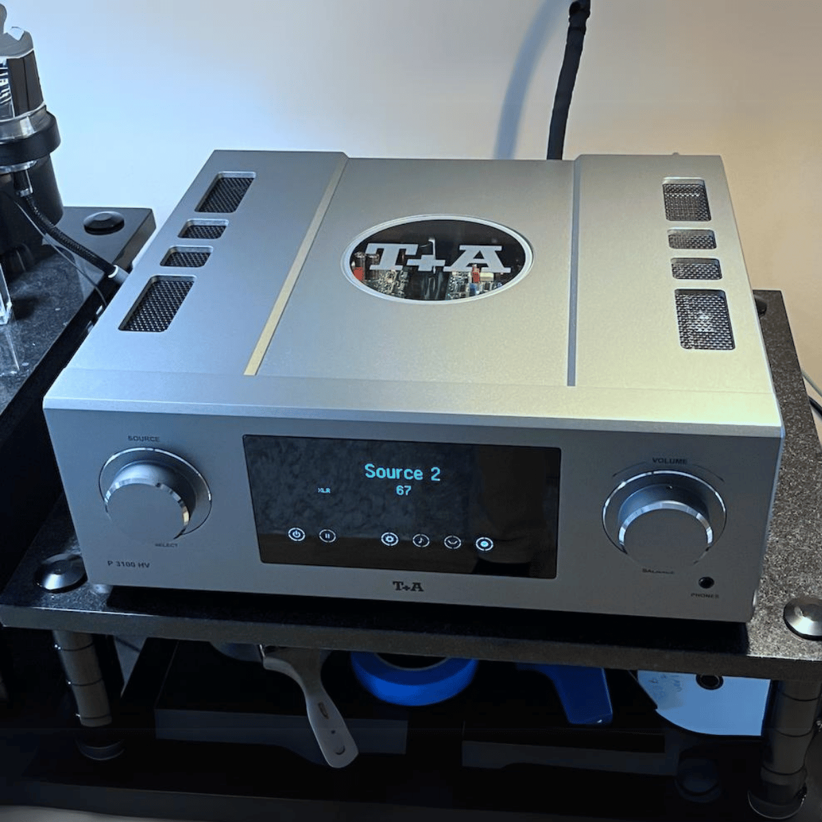 T+A Hi-Fi P 3100 HV Preamplifier